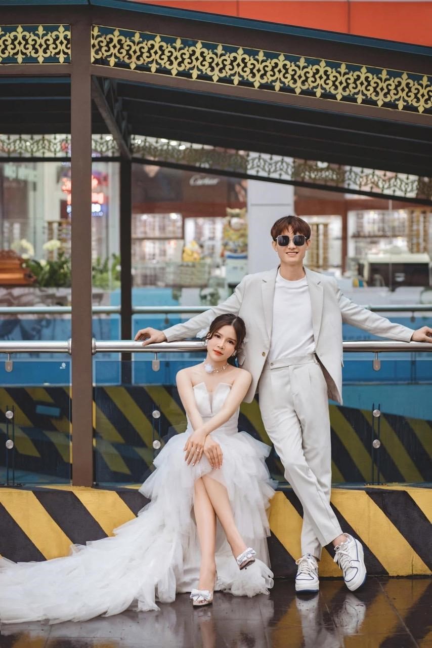Vượt lên nghịch cảnh nơi đất khách, Minh Anh chạm tay tới giấc mơ thành công từ hai bàn tay trắng