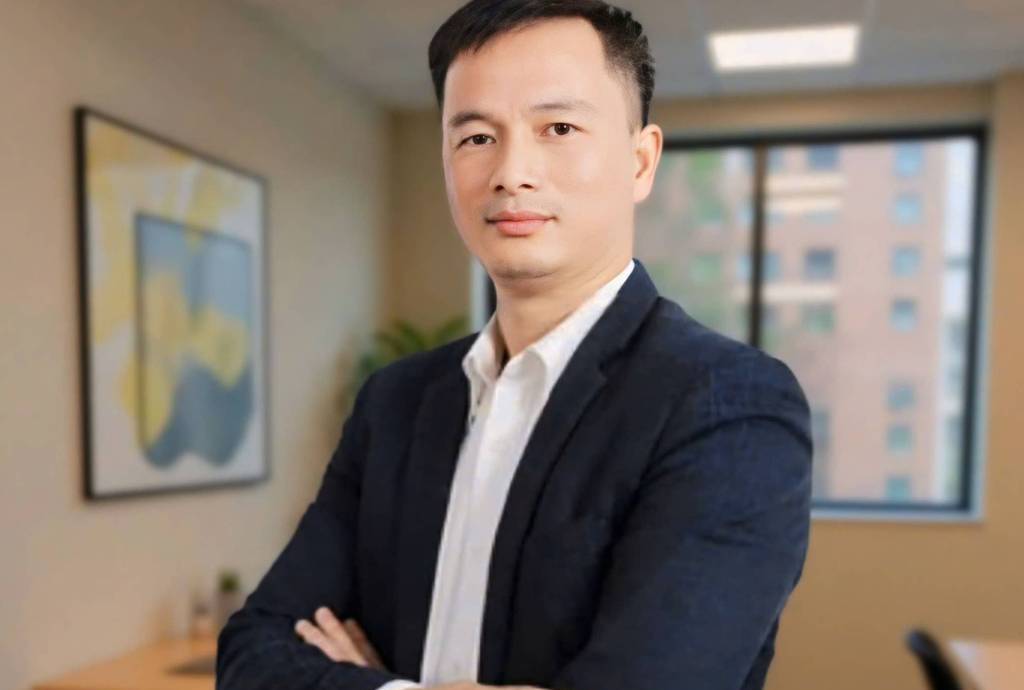 Nguyễn Tiến Linh - Người chèo lái con thuyền