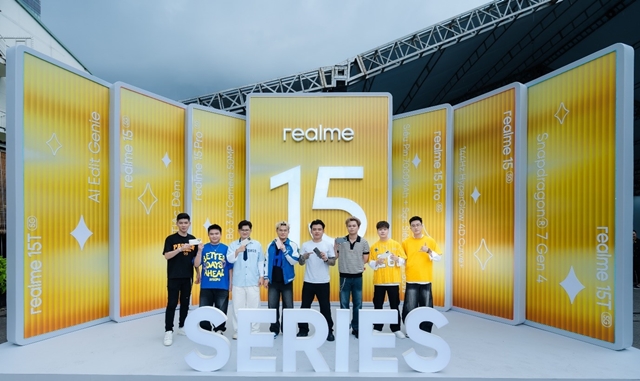 A group of people standing in front of a signAI-generated content may be incorrect.