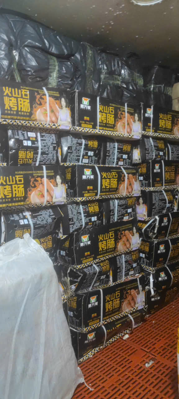 Thanh Trì: Tạm giữ gần 5 tấn lạp xưởng “nướng đá” không giấy tờ, không rõ nguồn gốc bị chặn lại trước khi ra thị trường dịp đầu năm